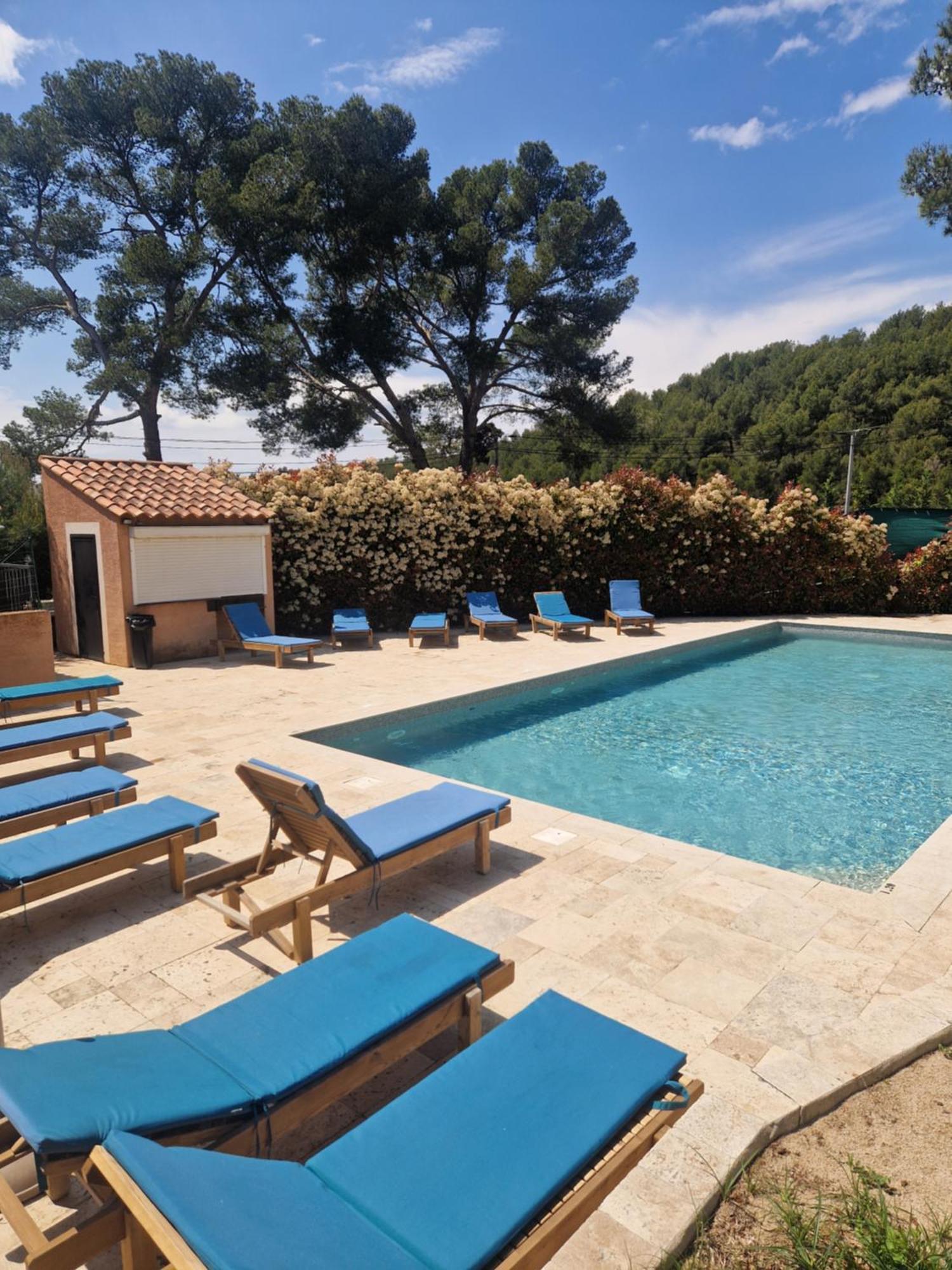 Camping Aux Portes De Cassis Roquefort la Bedoule Bagian luar foto