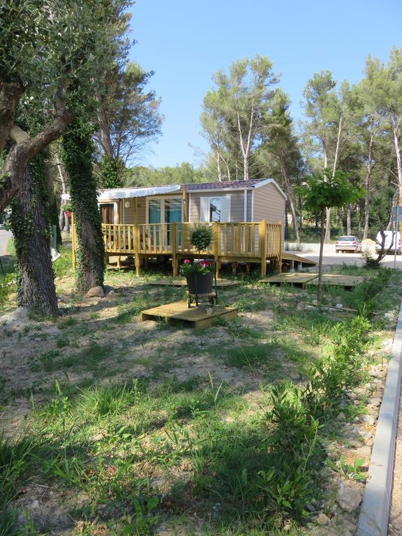 Camping Aux Portes De Cassis Roquefort la Bedoule Bagian luar foto