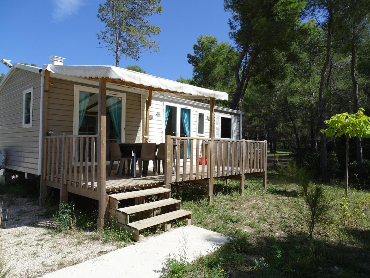 Camping Aux Portes De Cassis Roquefort la Bedoule Bagian luar foto