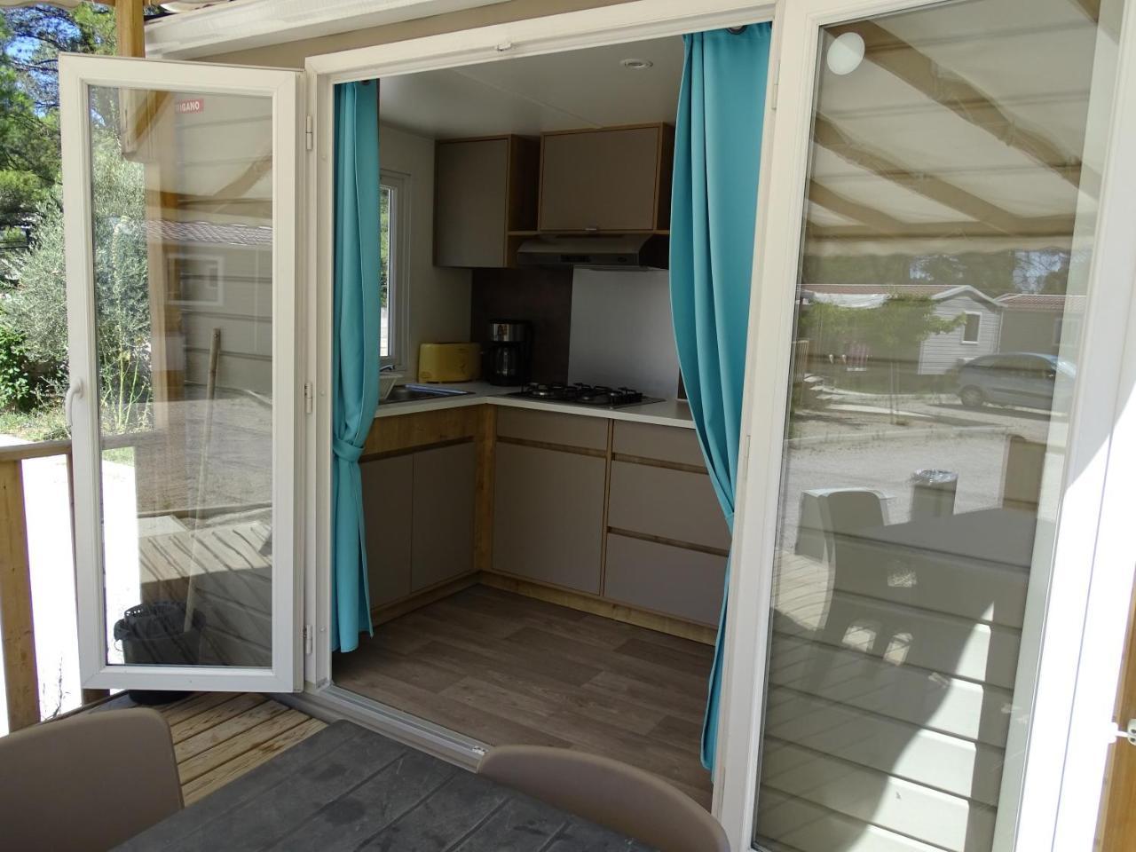 Camping Aux Portes De Cassis Roquefort la Bedoule Bagian luar foto